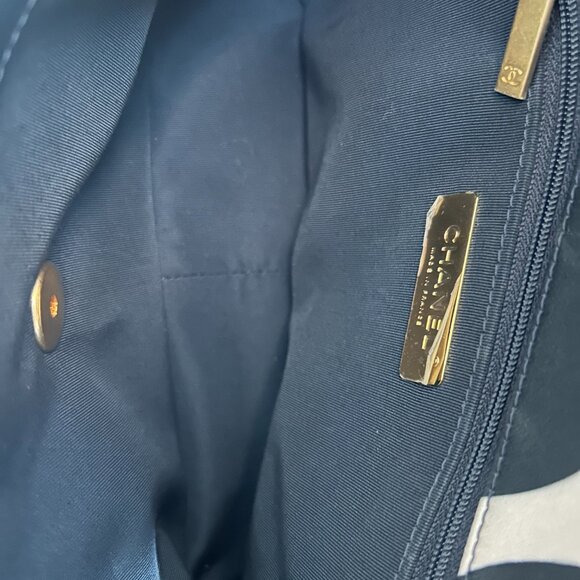 Chanel Black & White CC Fabric Medium 19 Flap Bag - Picture 5 of 7